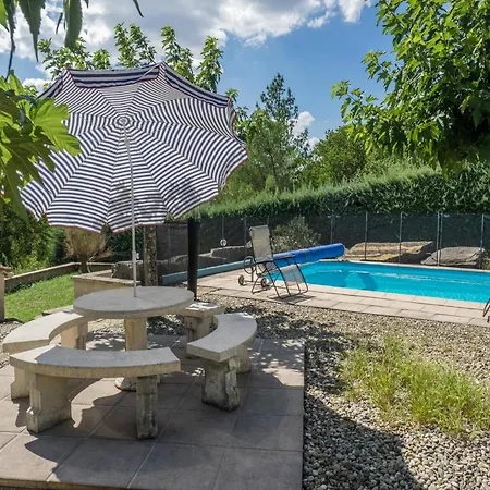 With River Views, * Uzer (Ardeche)