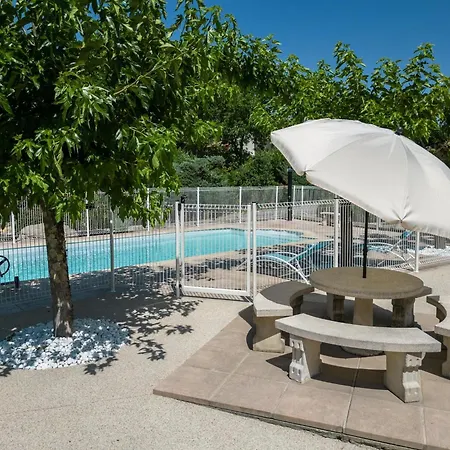 Hébergement de vacances With River Views, *