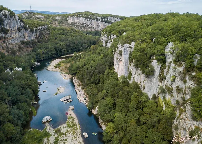 With River Views, Casa de Férias Uzer (Ardeche)